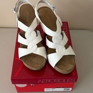 Like NEW AEROSOLES Women's White Strappy Sandals 9.5